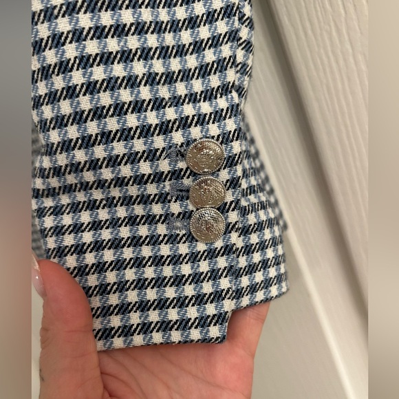 Zara Women's Classic Checkered Blazer - Picture 4 of 7